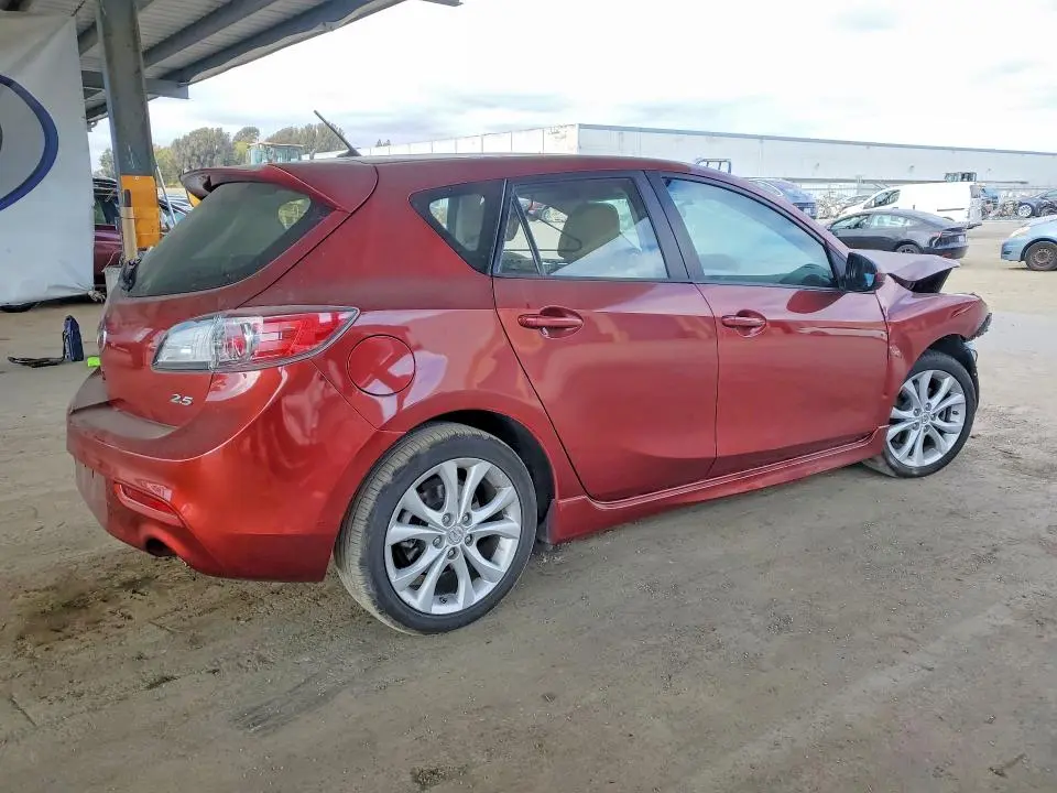 2011 MAZDA 3 S  
