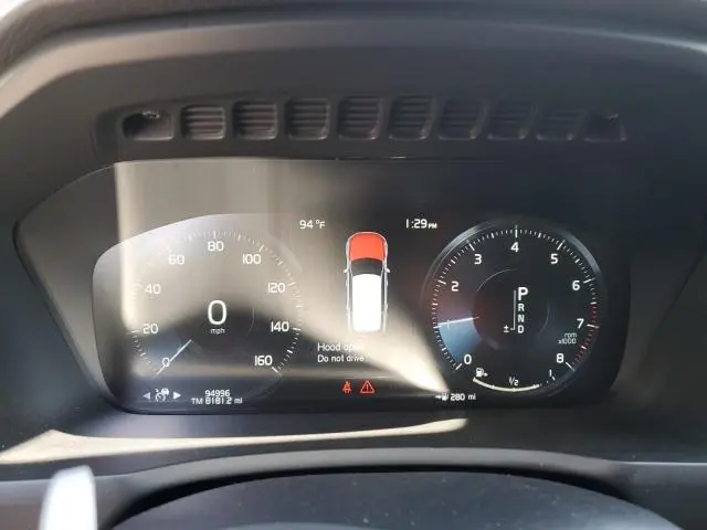 2021 VOLVO XC90 T5 MOMENTUM