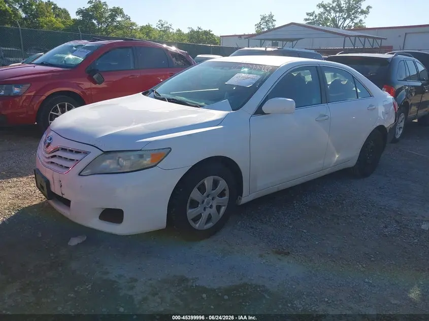 2010 TOYOTA CAMRY LE