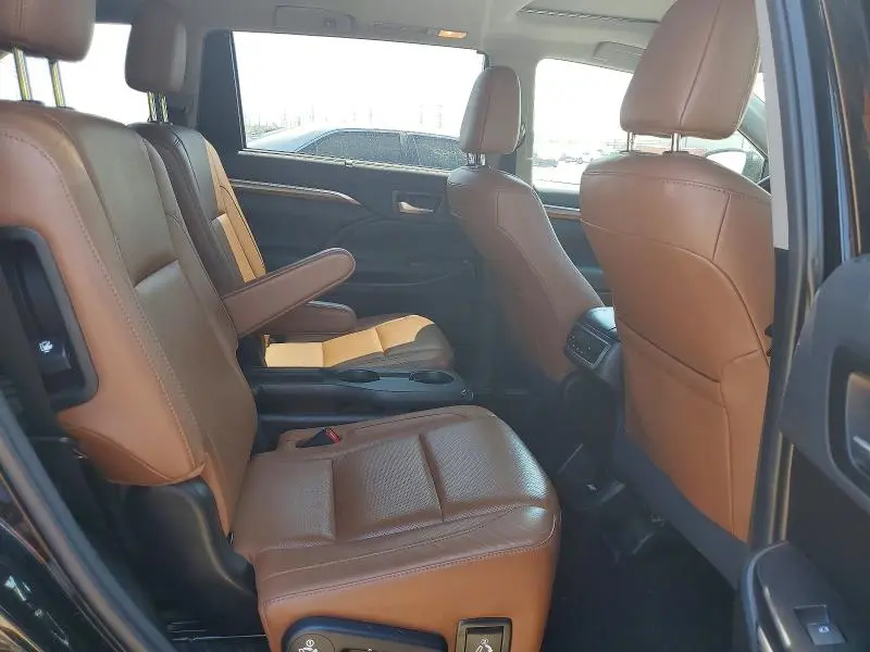2019 TOYOTA HIGHLANDER LIMITED  