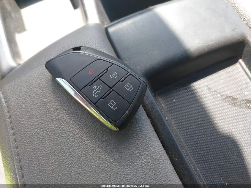 2022 CHEVROLET SILVERADO 1500 4WD  STANDARD BED RST