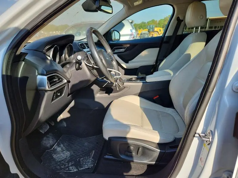 2017 JAGUAR F-PACE PRESTIGE  