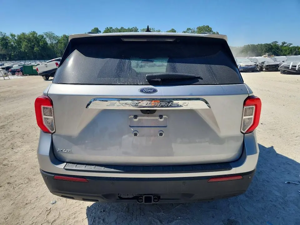 2021 FORD EXPLORER XLT  
