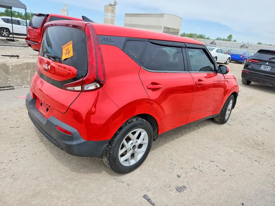2022 KIA SOUL S  