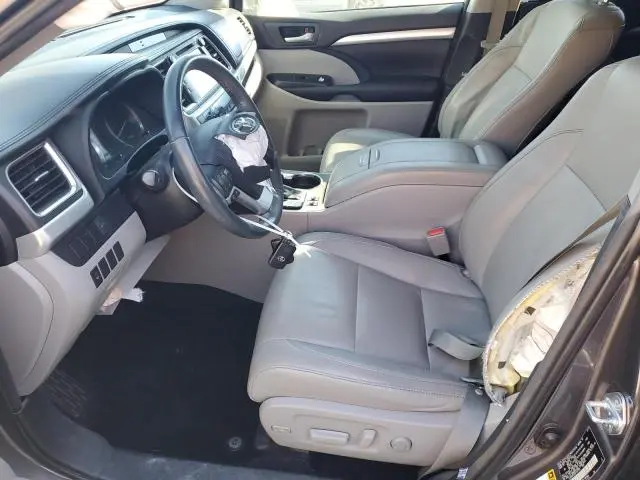 2016 TOYOTA HIGHLANDER XLE  