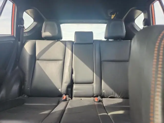 2016 TOYOTA RAV4 SE  