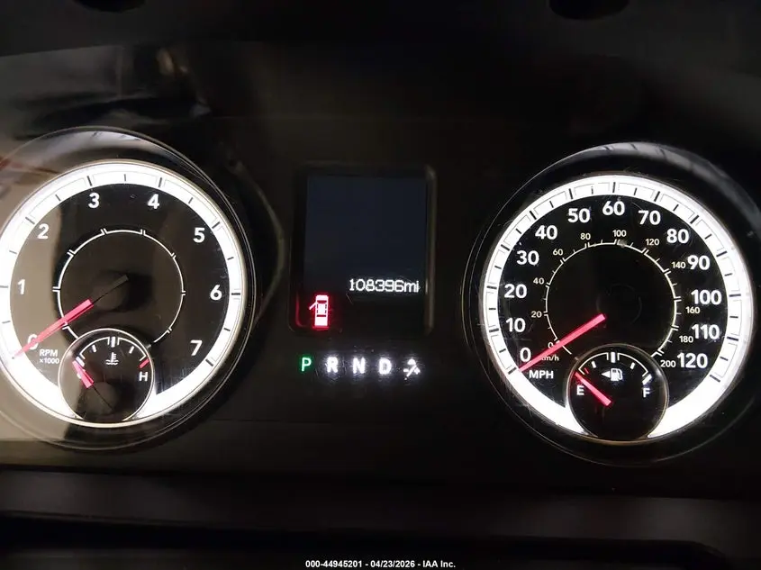 2017 RAM 1500 EXPRESS  4X4 5'7 BOX