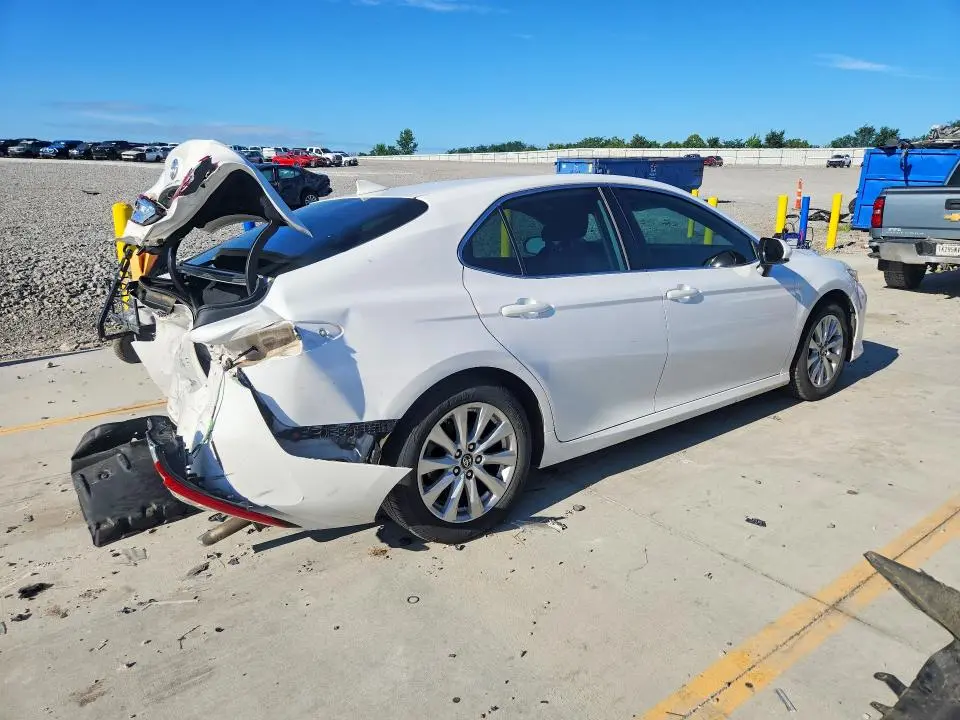 2019 TOYOTA CAMRY LE  