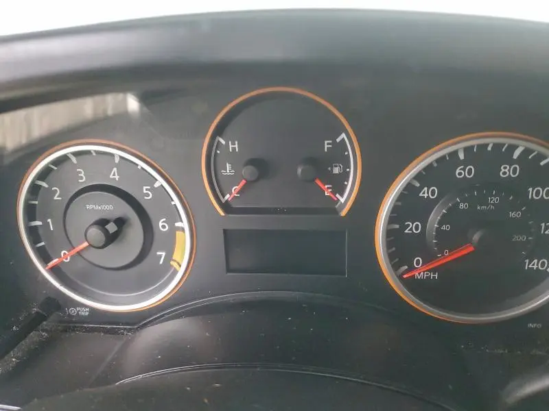 2010 NISSAN TITAN XE  