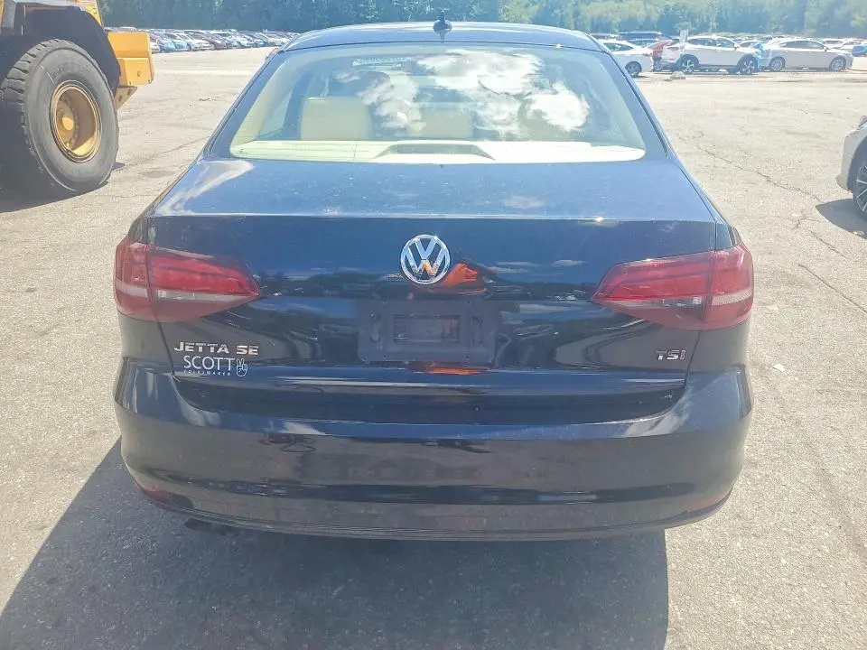 2017 VOLKSWAGEN JETTA SE  