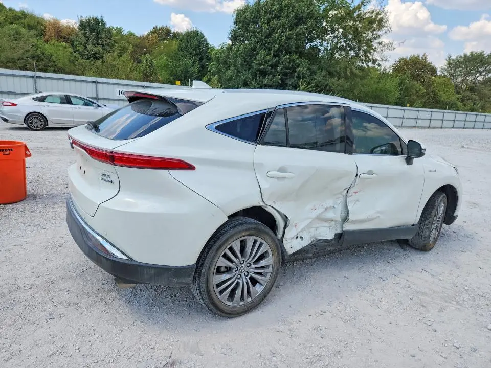 2021 TOYOTA VENZA XLE  