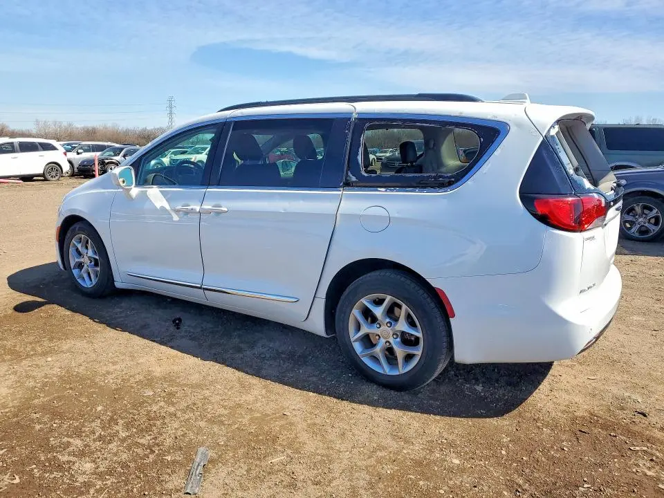 2017 CHRYSLER PACIFICA TOURING L  