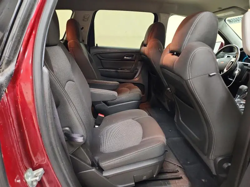 2015 CHEVROLET TRAVERSE LT  