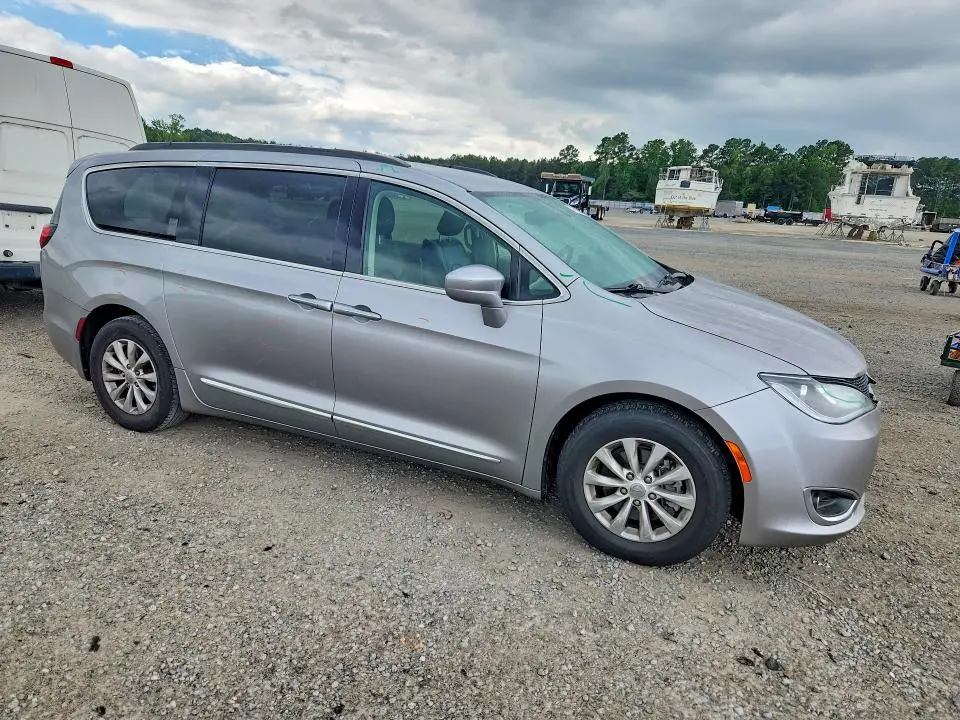 2017 CHRYSLER PACIFICA TOURING L  