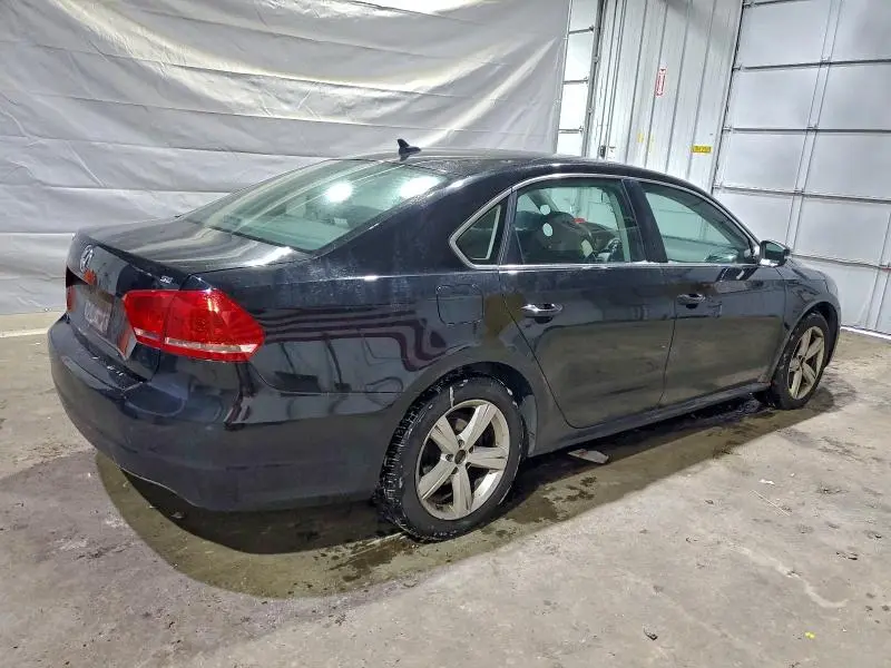 2013 VOLKSWAGEN PASSAT SE  