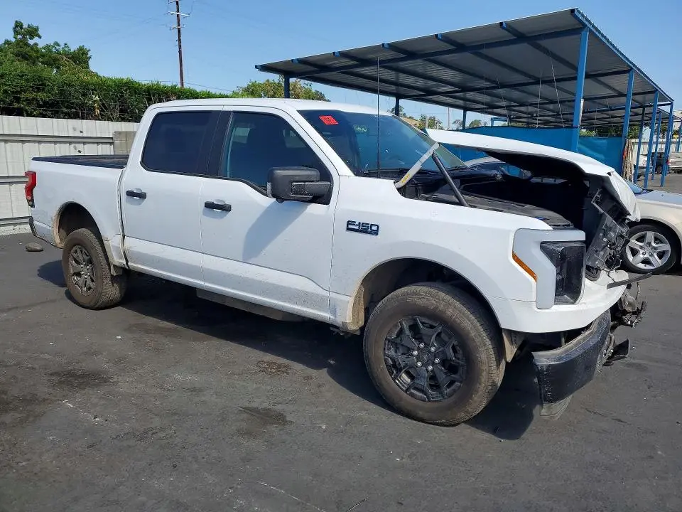 2025 FORD F150 LIGHTNING PRO  