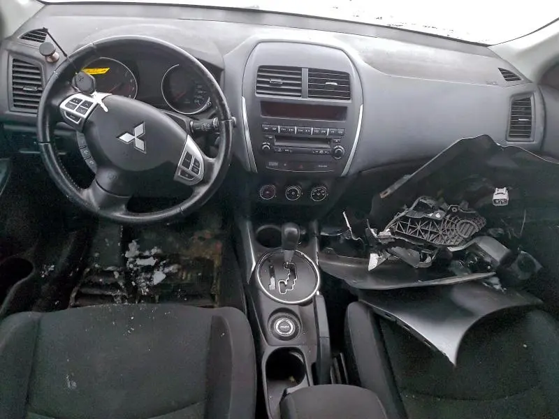 2013 MITSUBISHI RVR SE  