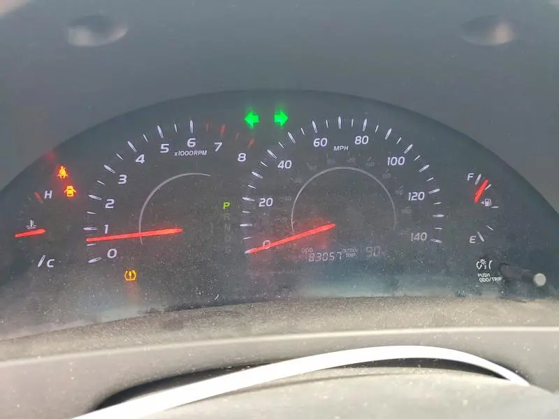 2011 TOYOTA CAMRY LE  