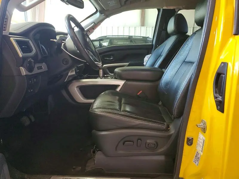 2017 NISSAN TITAN PRO-4X  
