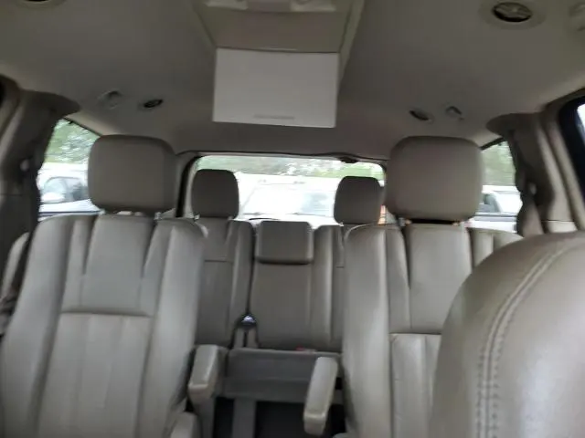 2011 CHRYSLER TOWN & COUNTRY TOURING L  