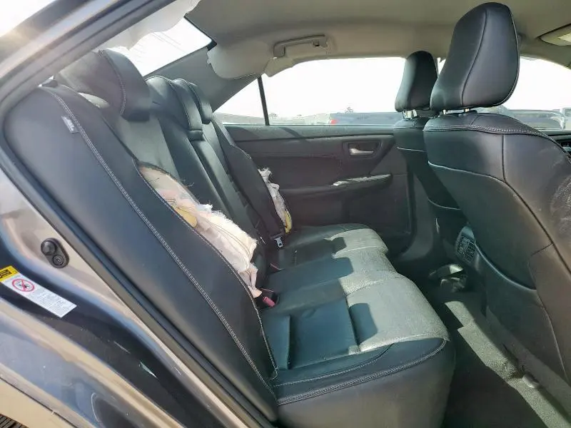2015 TOYOTA CAMRY LE  
