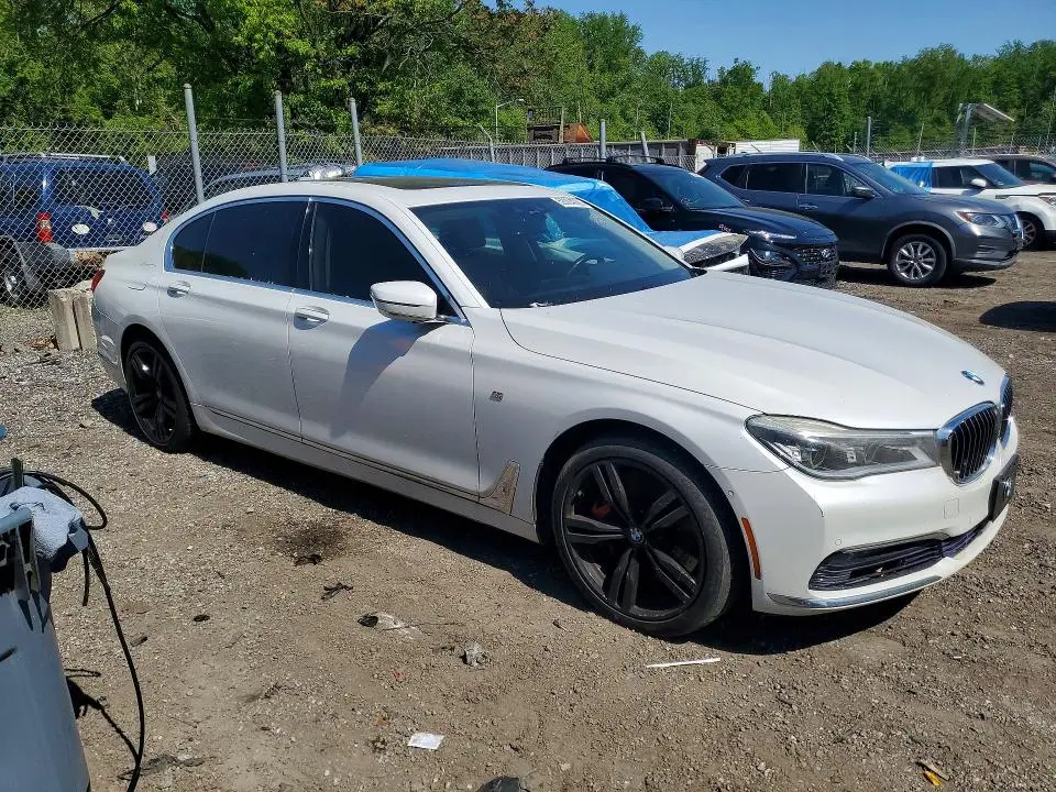 2016 BMW 750 XI  
