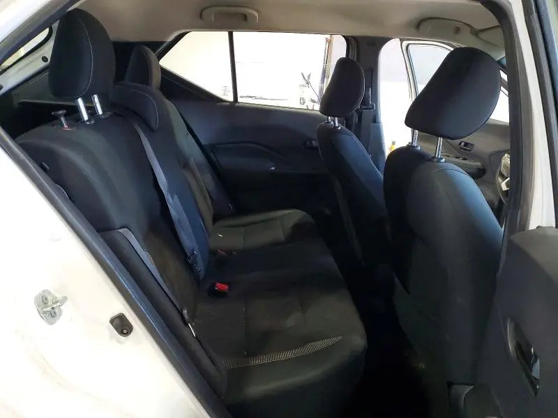 2020 NISSAN KICKS S  