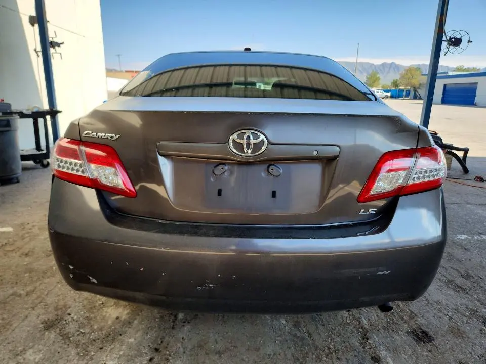 2011 TOYOTA CAMRY LE  