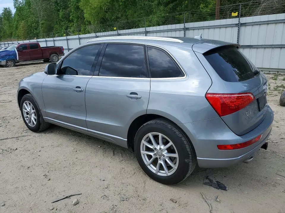 2010 AUDI Q5 PREMIUM PLUS  