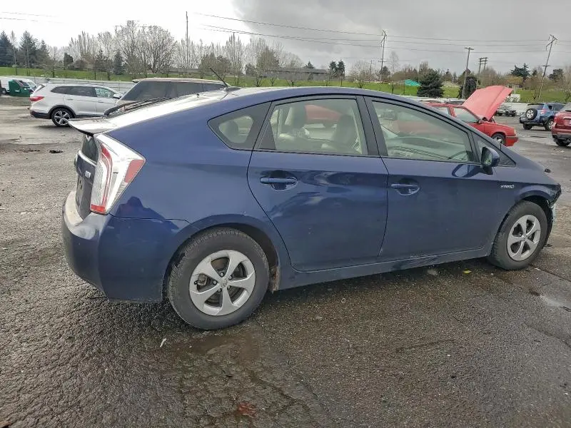 2013 TOYOTA PRIUS   