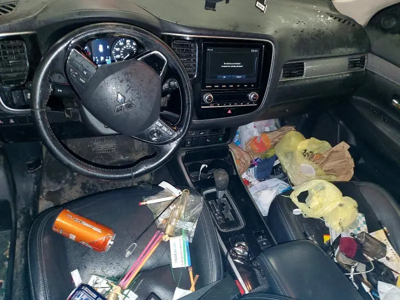 2020 MITSUBISHI OUTLANDER SE  