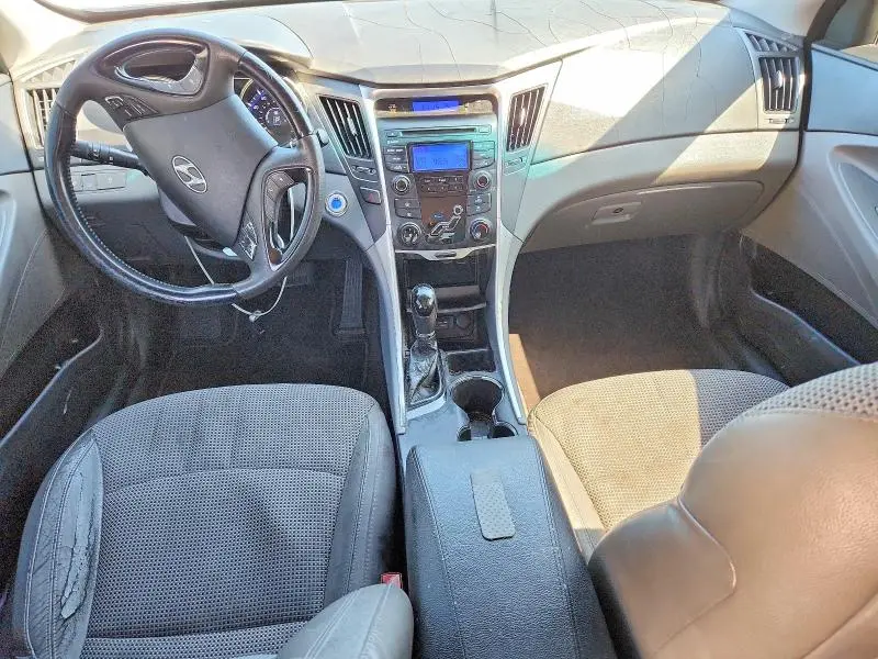 2012 HYUNDAI SONATA SE  