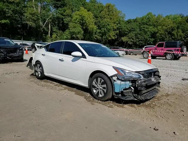 2019 NISSAN ALTIMA S