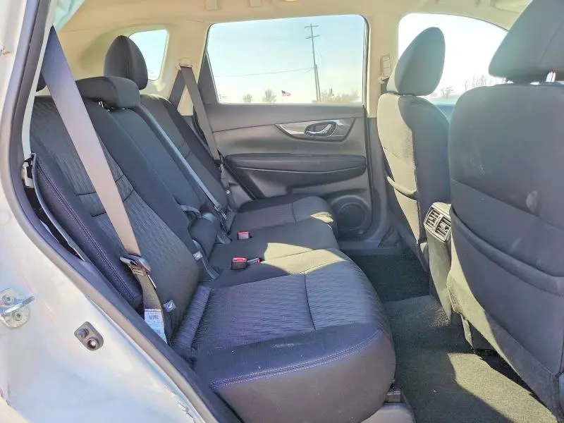 2017 NISSAN ROGUE SV  