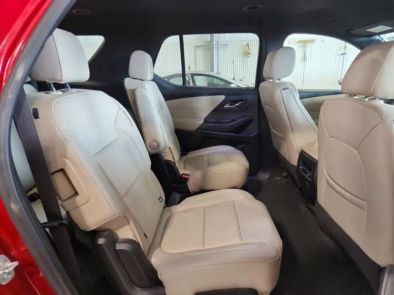 2023 CHEVROLET TRAVERSE LT  