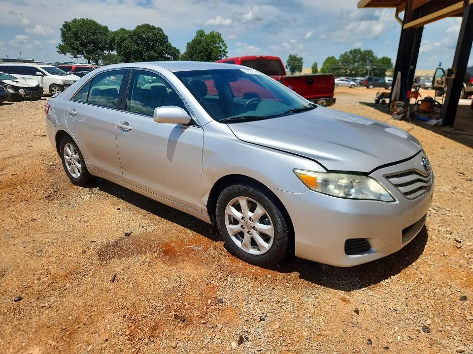 2011 TOYOTA CAMRY LE  