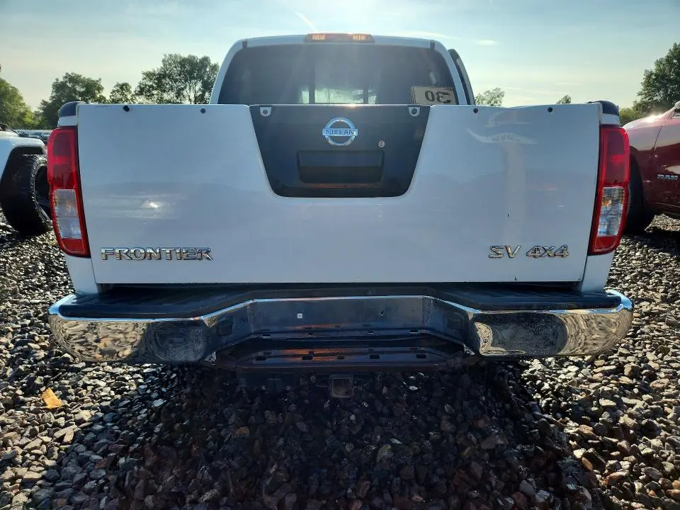 2016 NISSAN FRONTIER SV  
