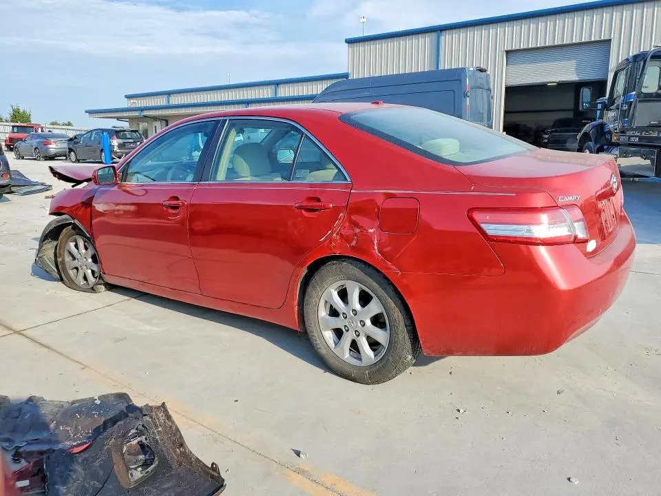 2011 TOYOTA CAMRY LE  