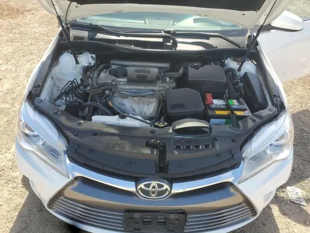 2015 TOYOTA CAMRY LE  