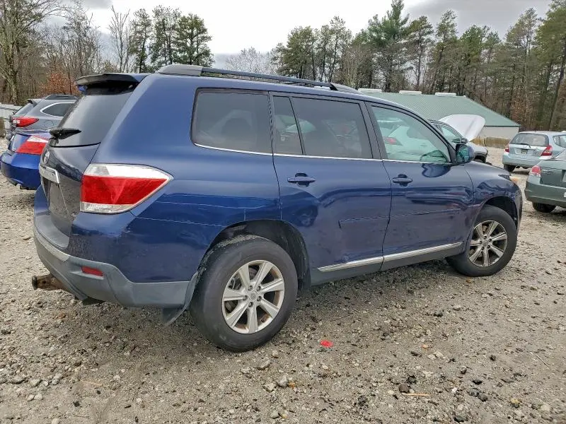 2011 TOYOTA HIGHLANDER BASE  
