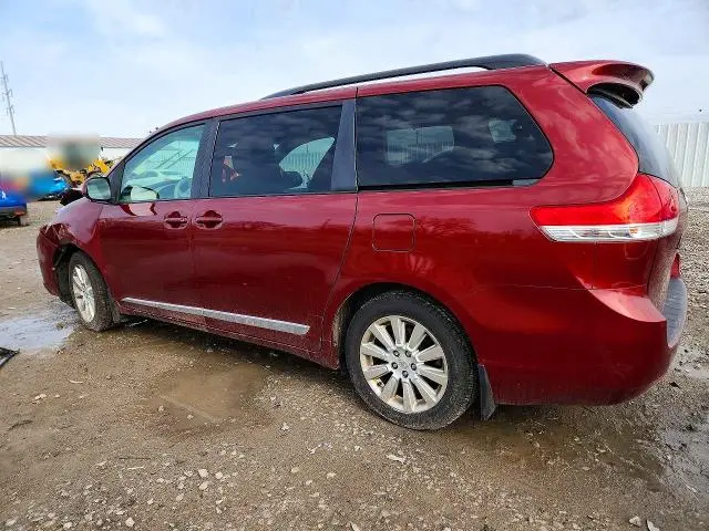 2012 TOYOTA SIENNA LE 7-PASSENGER  
