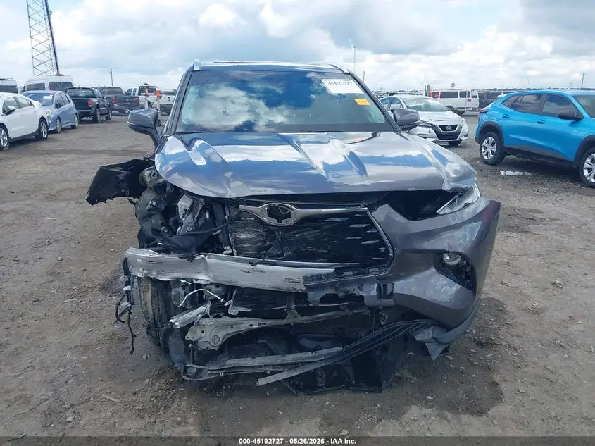 2021 TOYOTA HIGHLANDER LIMITED