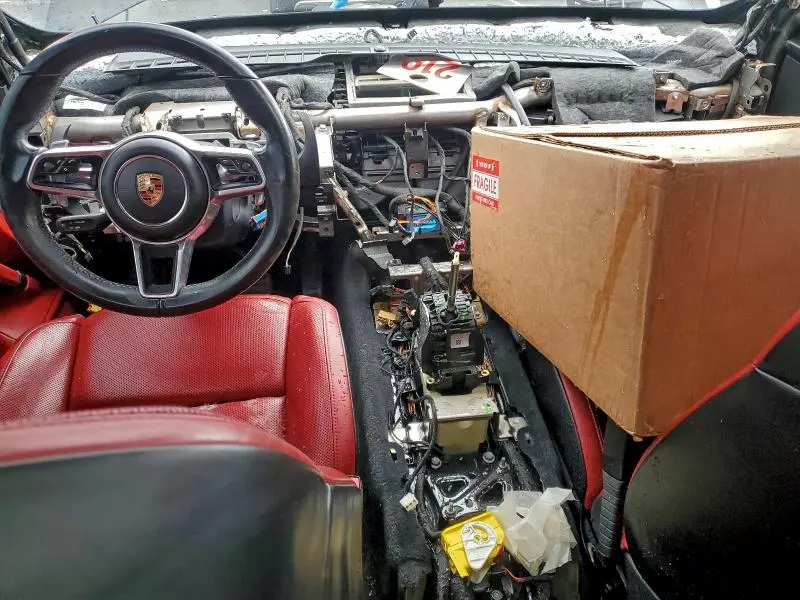 2017 PORSCHE CAYENNE   