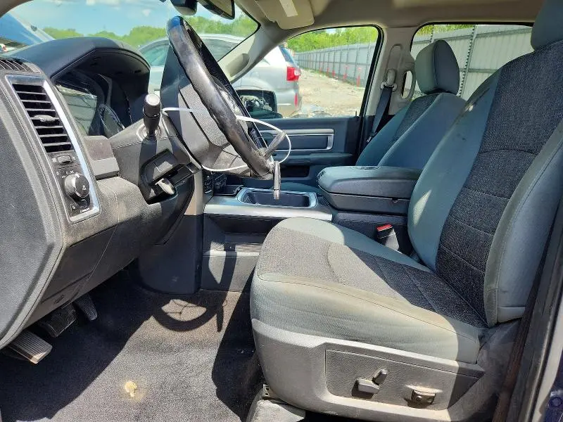 2017 RAM 1500 SLT  