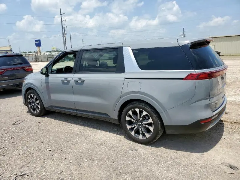 2024 KIA CARNIVAL EX  