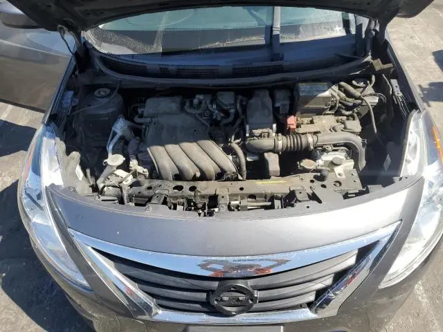 2019 NISSAN VERSA S  