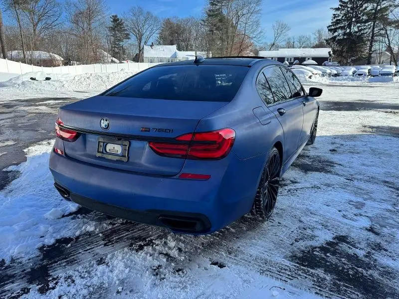 2018 BMW 750 I  