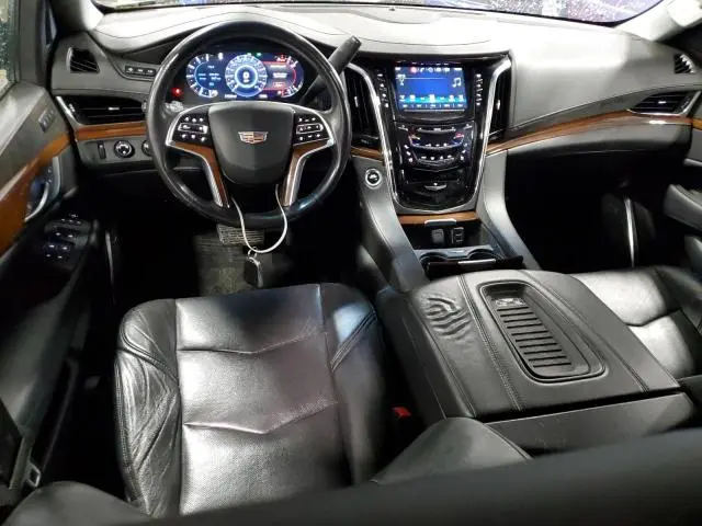 2018 CADILLAC ESCALADE LUXURY  