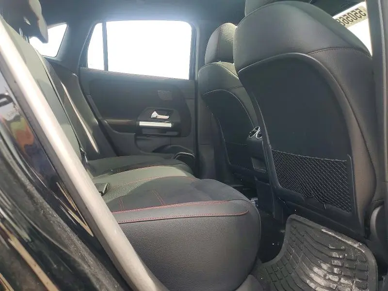 2025 MERCEDES-BENZ GLA 250  