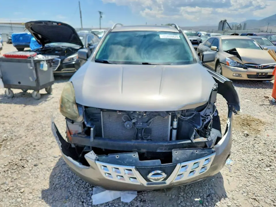 2013 NISSAN ROGUE S  